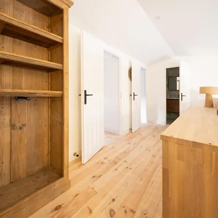 Semesterbostad Maison Lacanpon, 3 Maisons Reunies En Bord De Canal A Cazaux *