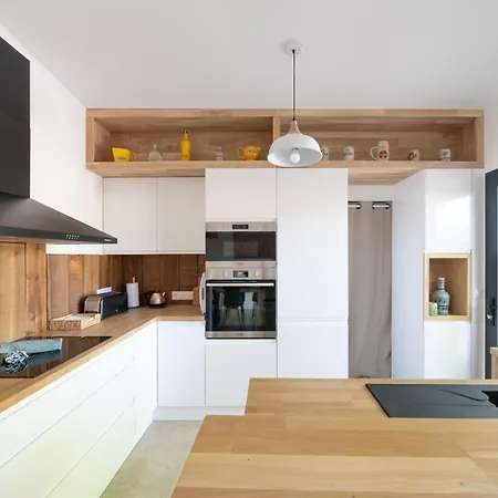 Maison Lacanpon, 3 Maisons Reunies En Bord De Canal A Cazaux Holiday home La Teste-de-Buch