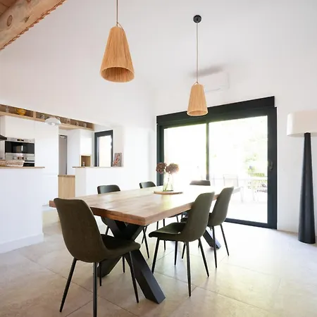 Maison Lacanpon, 3 Maisons Reunies En Bord De Canal A Cazaux Holiday home La Teste-de-Buch