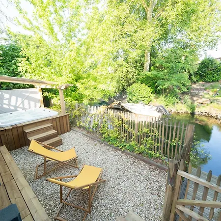 Maison Lacanpon, 3 Maisons Reunies En Bord De Canal A Cazaux *